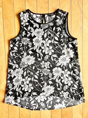 Mario Serrani Italy Sleeveless Black & White Floral Blouse – Size Medium